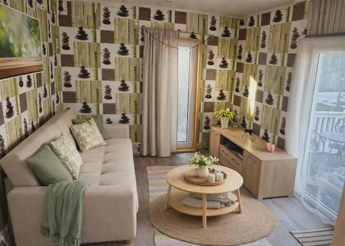 Hubane Aiamajake Saunavoimalusega Kuressaares * Kuressaare