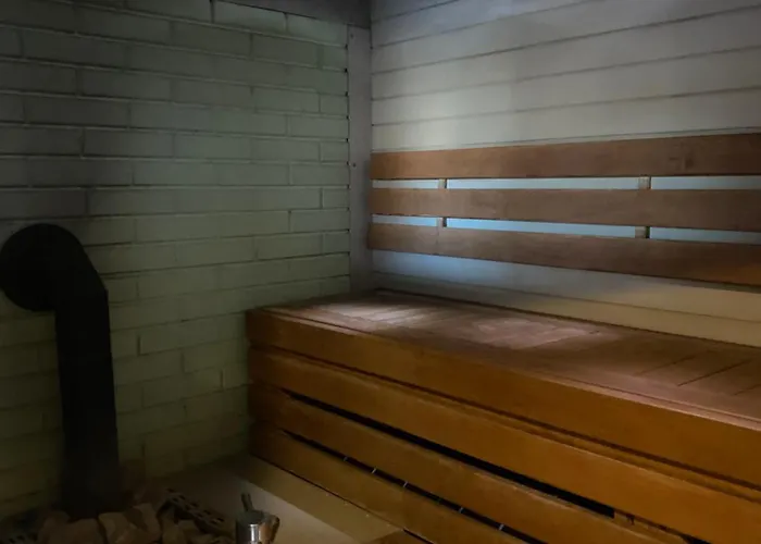 Holiday home Hubane Aiamajake Saunavoimalusega Kuressaares *