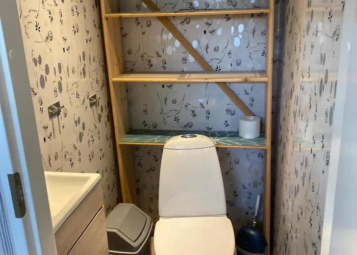 Hubane Aiamajake Saunavoimalusega Kuressaares Holiday home Kuressaare