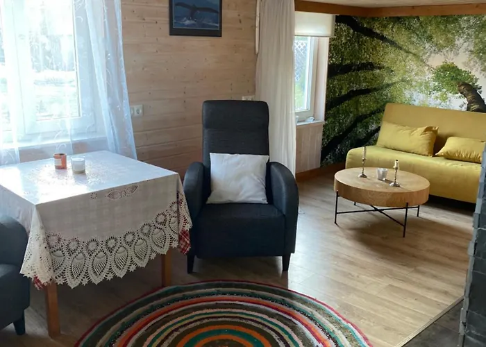 Hubane Aiamajake Saunavoimalusega Kuressaares *